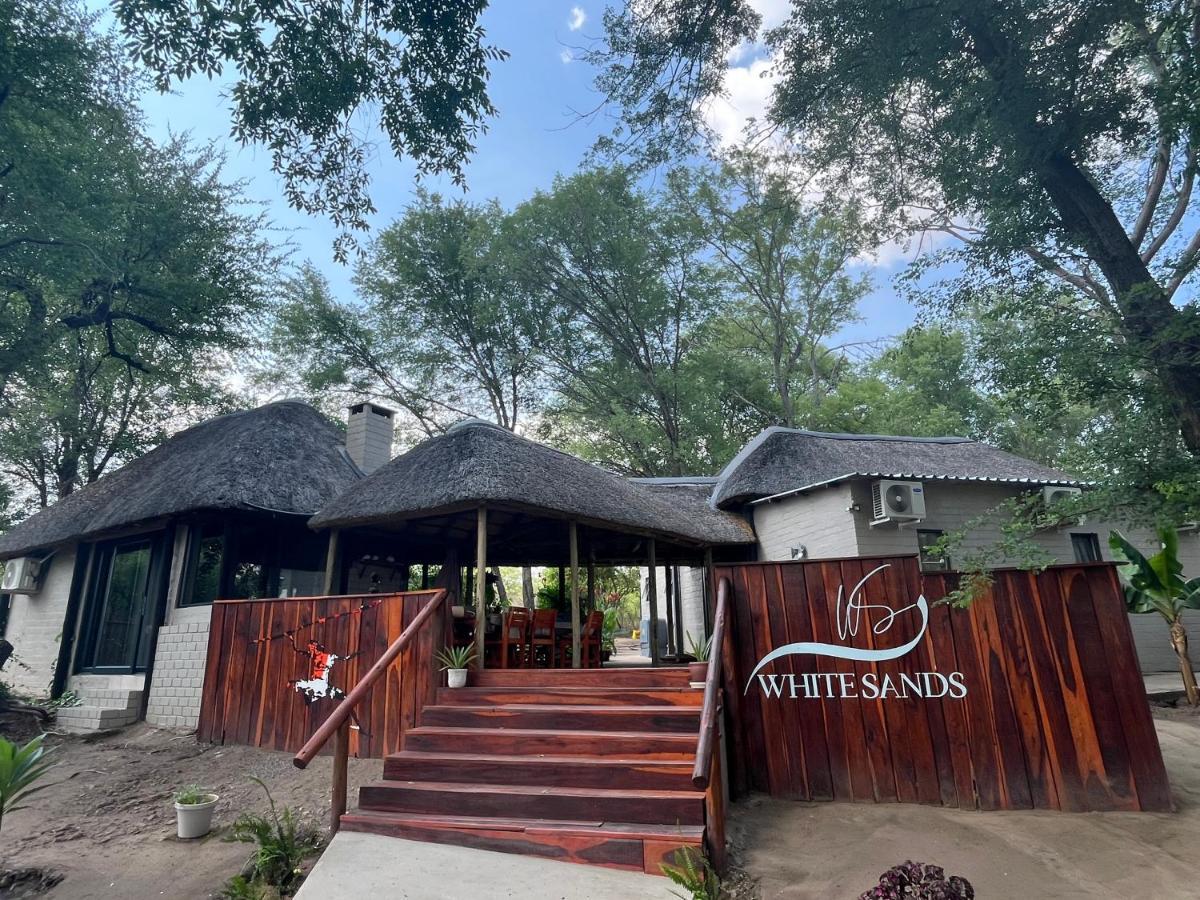 White Sands Lodge Divundu Екстериор снимка